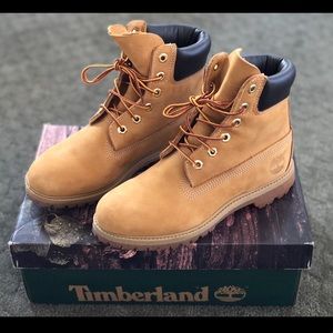 LIKE NEW‼️ Timberland Premium Boot - Size 7.5